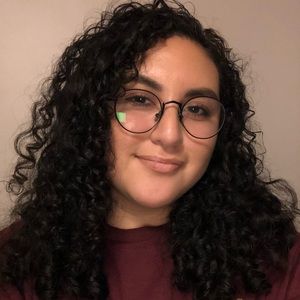 Meet your Posher, Gabriela